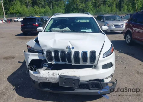 2017 Jeep Cherokee Latitude 4X4 z USA, uszkodzony, nr VIN 1C4PJMCB6HW520731